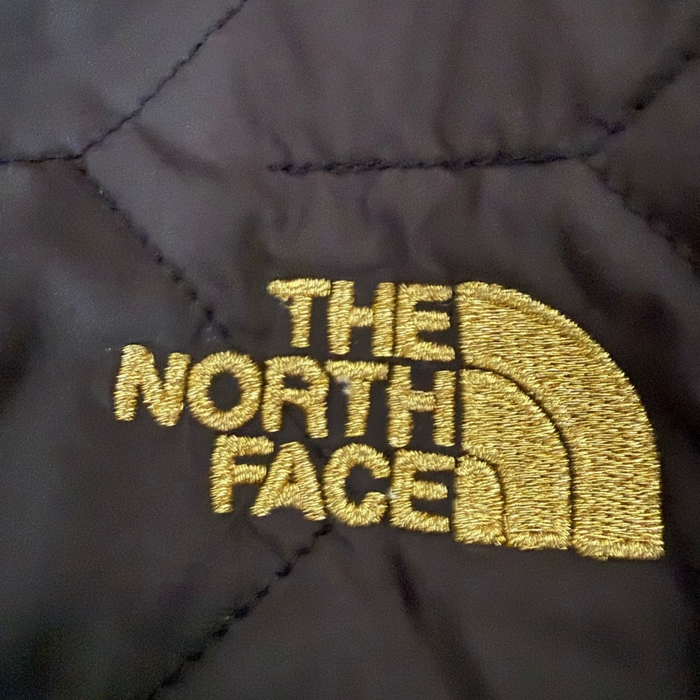 The North Face Women's Black Puffer Jacket - Picture 2 of 4